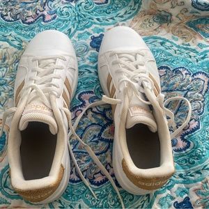 It’s really comfortable and only wore once you are able to run in whose shoes.